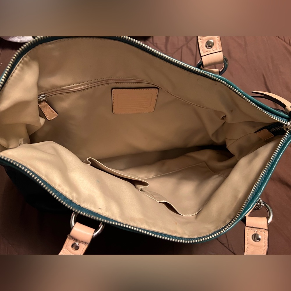 Coach purse - Picture 5 of 6